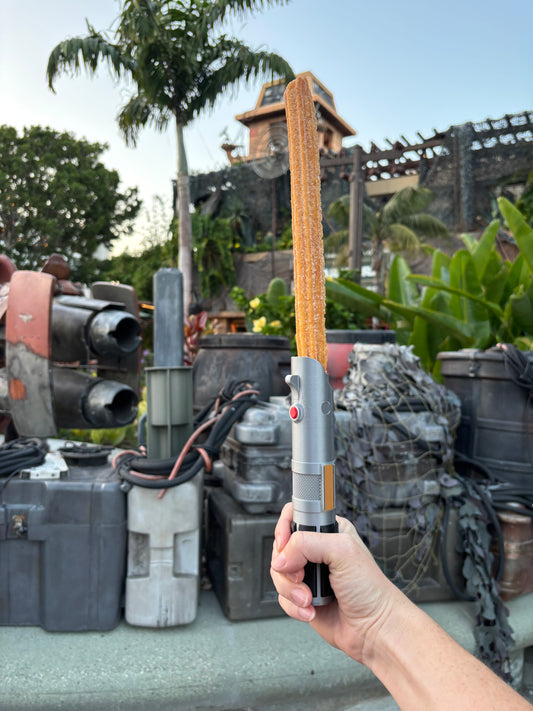 Movie-Style Anakin Lightsaber Churro Holder (Multicolor)